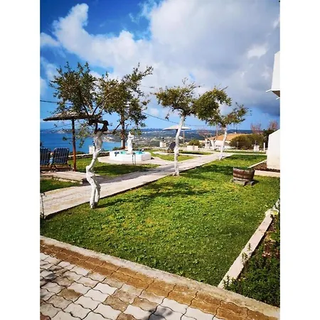 Ocean Front Loft 10 *